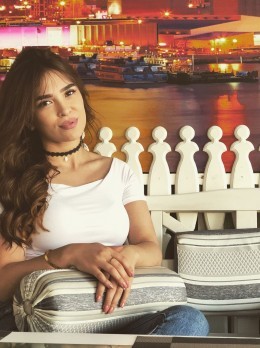HIMANI - Escort Busty Naina | Girl in Dubai