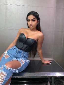 Eeshta Call Or whatsapp NOW - Escort Escorts in burdubai | Girl in Dubai