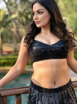 Dubai Escort Services - Escort Dua Khan | Girl in Dubai